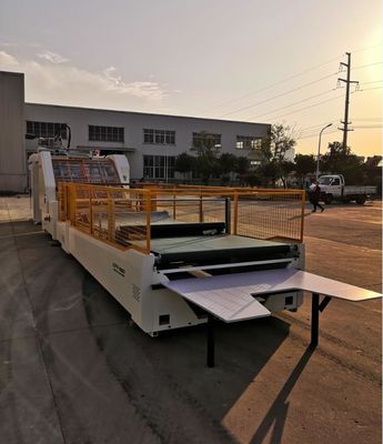 1450mm 1650mm Automatic High Speed Flute Label Glue Sticking Flute Laminatorr For Corrugated Paper